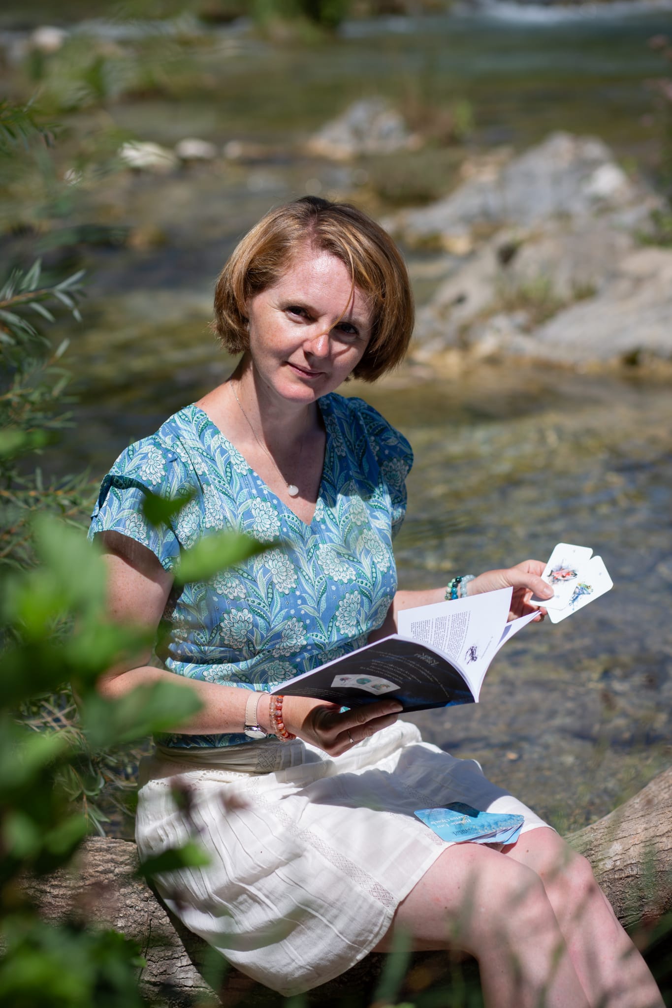 portrait Elsa livre cartes ateliers créatifs et réflexifs